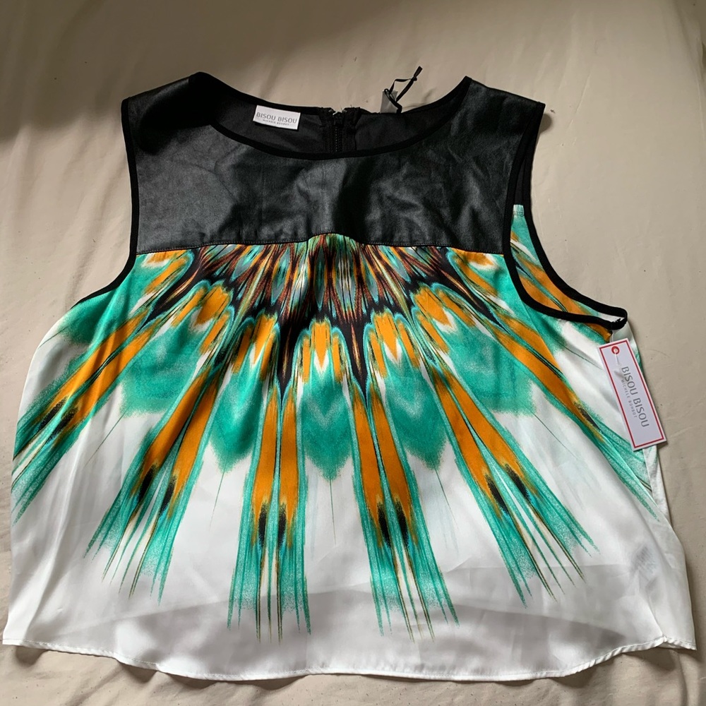 BNWT GORGEOUS BISOU BISOU TOP ✨